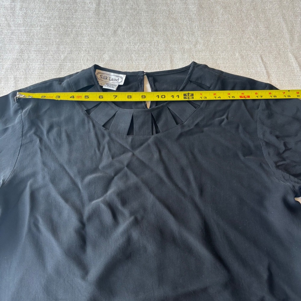 Vintage Silk Land Black 100% Pure Silk Short Sleeve Blouse Pleated Cutout Neck - Picture 7 of 9